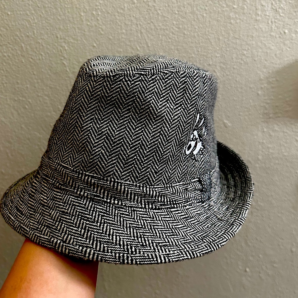 Hat - Picture 3 of 4